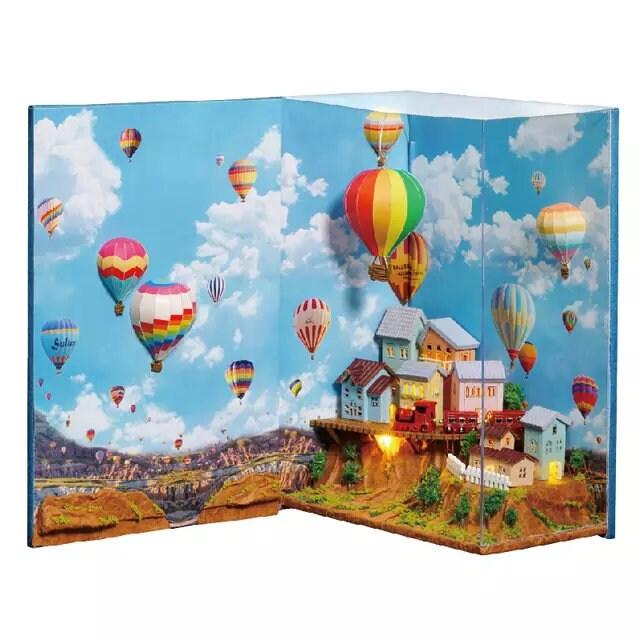 Hot Air Balloon Book Nook Book Scenery - DIY Doll House Book Shelf Insert - Bookcase with Light Miniature Building Kit