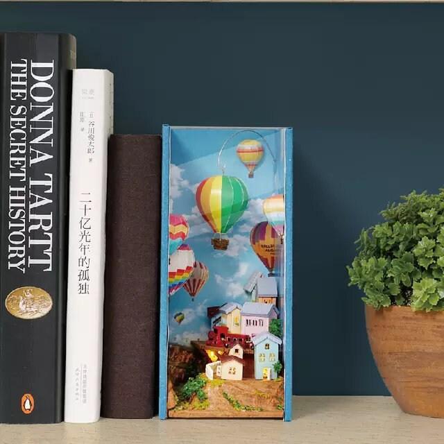 Hot Air Balloon Book Nook Book Scenery - DIY Doll House Book Shelf Insert - Bookcase with Light Miniature Building Kit