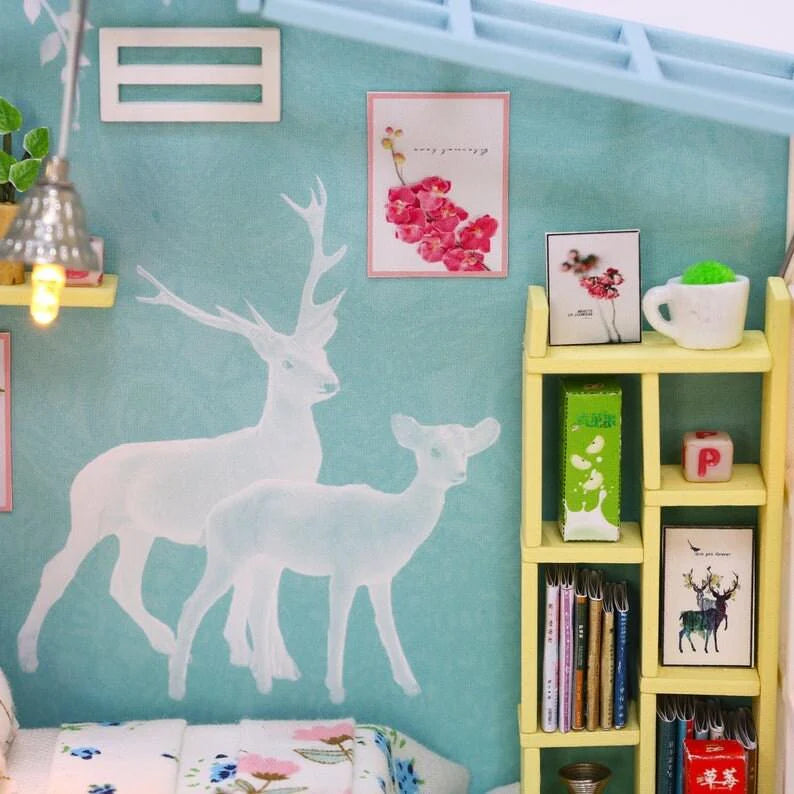 DIY Dollhouse Kit Family Nap Modern Living Room Miniature House Deer Painted on Wall Children New Year Christmas Gift Adult Craft