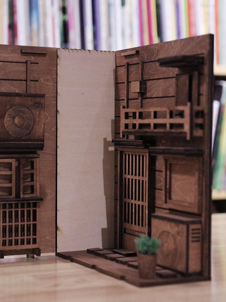 DIY Japanese Alley Book Nook - DIY Book Nook Kit - Book Shelf Insert - Book Scenery - Diorama - Bookcase Bookend with LED - Building Kit