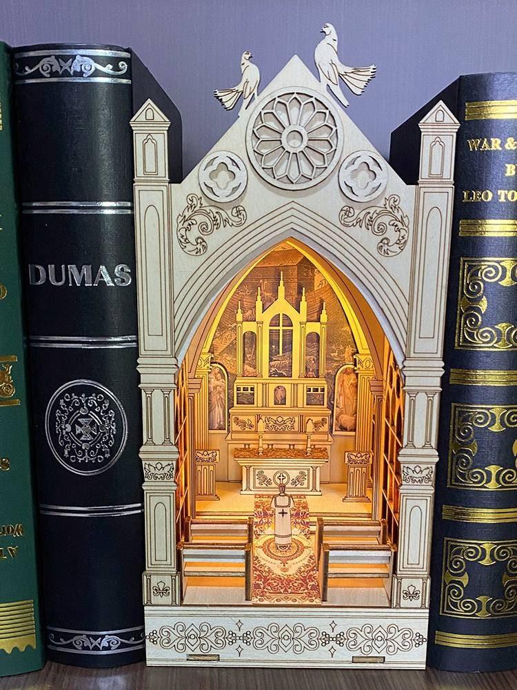 DIY Book Nook - Cathdrale Notre-Dame de Paris - Notre Dame Cathedral Book Nooks - Book Shelf Insert - Book Scenery- DIY Church Dioramas Kit