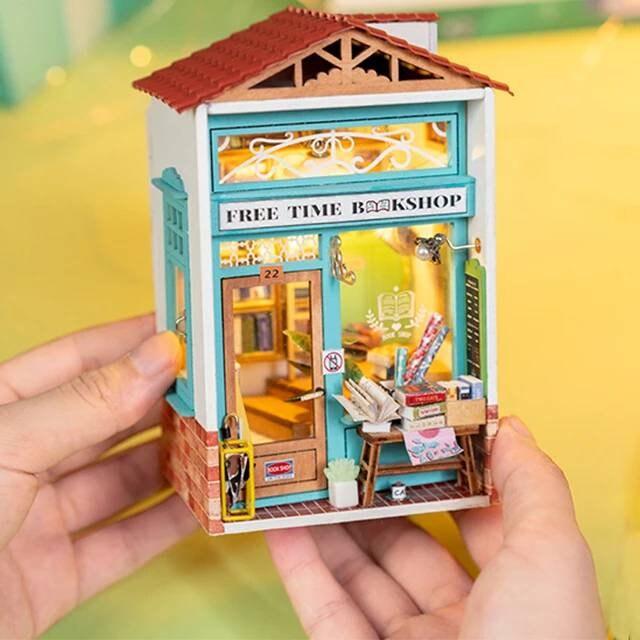 Free Time Bookshop Miniature Dollhouse Bookstore DIY Dollhouse Kits Library Miniature Easy To Assemble Dollhouse For Kids & Adult